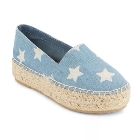 Steve Madden Shoes - Steve Madden Talan Jean Chambray Star Print Slipon